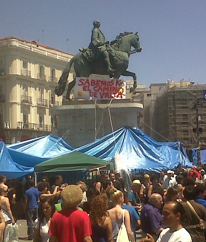 Estatua acampadasol (blog IL)