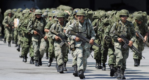 LLEGAN CENTENARES DE SOLDADOS PARA REFORZAR SEGURIDAD EN MONTERREY
