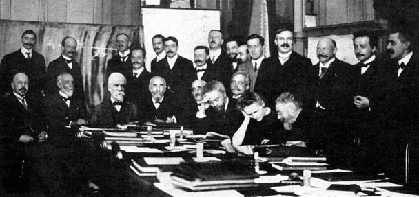 800px-1911_Solvay_conference