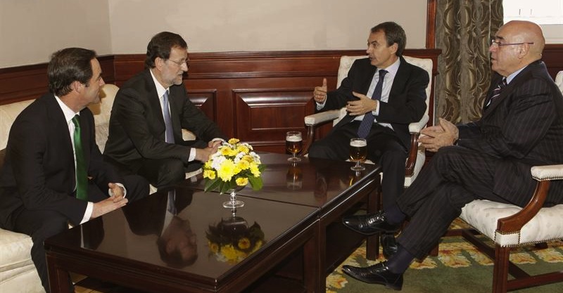 Rajoy, con Zapatero, Bono y Rojo