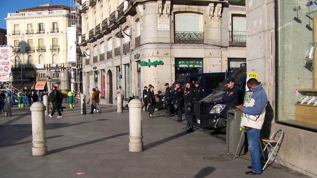 Policía Corte Inglés