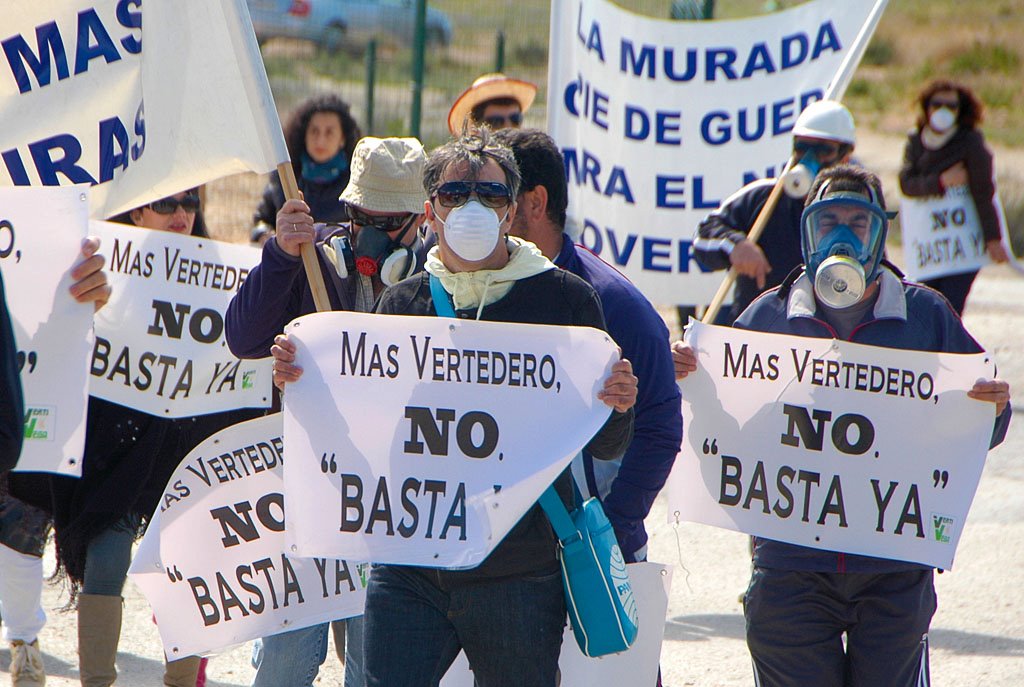 Manifestación contra el vertedero