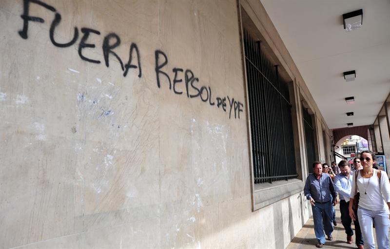 Pintada contra Repsol (Beunos Aires)