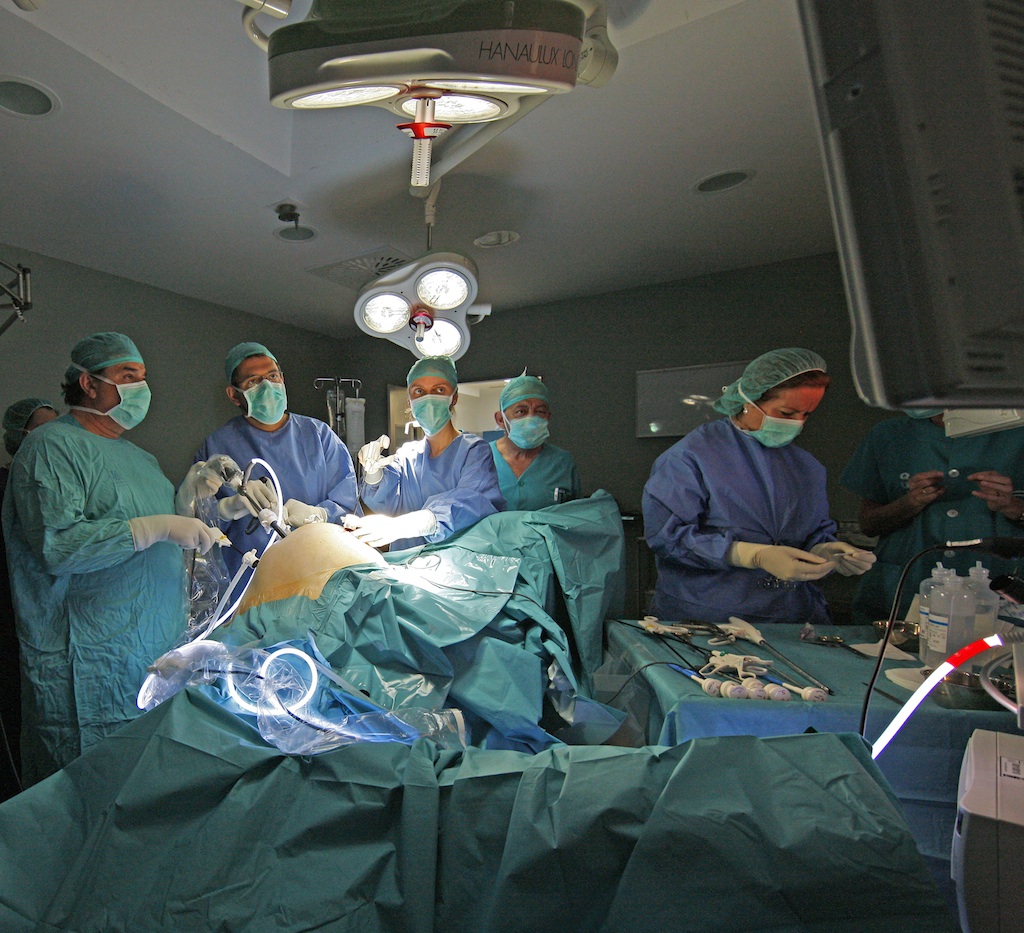 Operación cáncer ce colon rectal