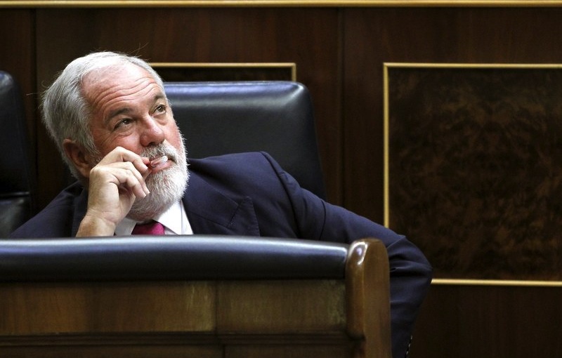Arias Cañete sesión de control