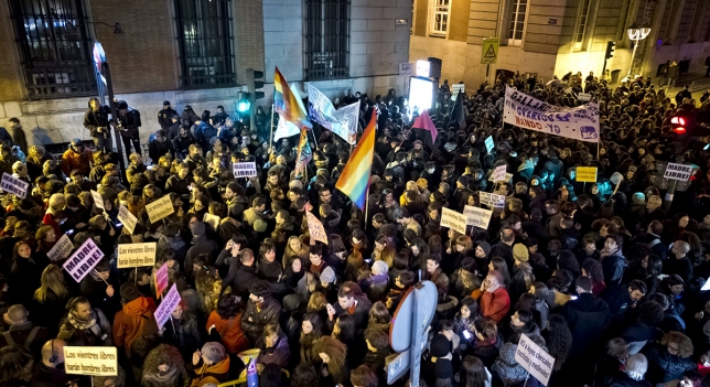 Una de las concentraciones contra la ley Gallardón del aborto celebrada en la Puerta del Sol de Madrid. / Efe