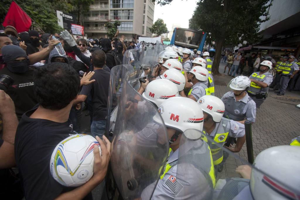 protestas_Brasil_Mundial_de_Fútbol_policía