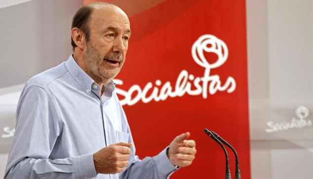 El secretario general del PSOE, Alfredo Pérez Rubalcaba, durante su intervención, hoy, ante el Comité Federal del Partido Socialista, que se ha reunido en Madrid. / Efe