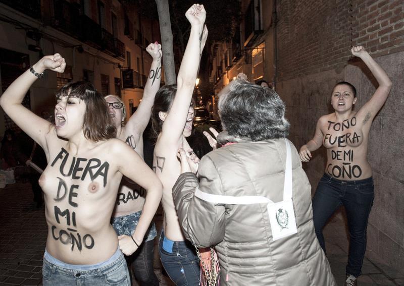 Femen_Rouco_aborto_libre_4