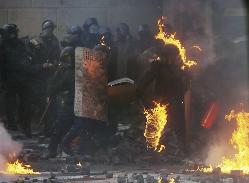 cóctel_molotov_plaza_independencia_Kiev