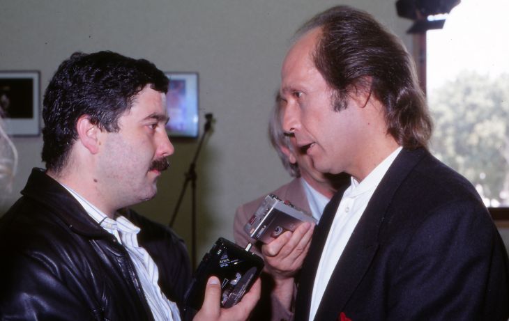 Alfredo Grimaldos entrevistando a Paco de Lucía 1991, en Torrelodones, después del ensayo general del Concierto de Aranjuez. / José Lamarca