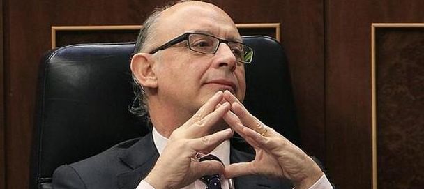 El ministro de Hacienda, Cristóbal Montoro, en una imagen de archivo en el Congreso de los Diputados. / Efe