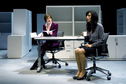 Un momento de la representación de La punta del iceberg. / teatroabadia.com