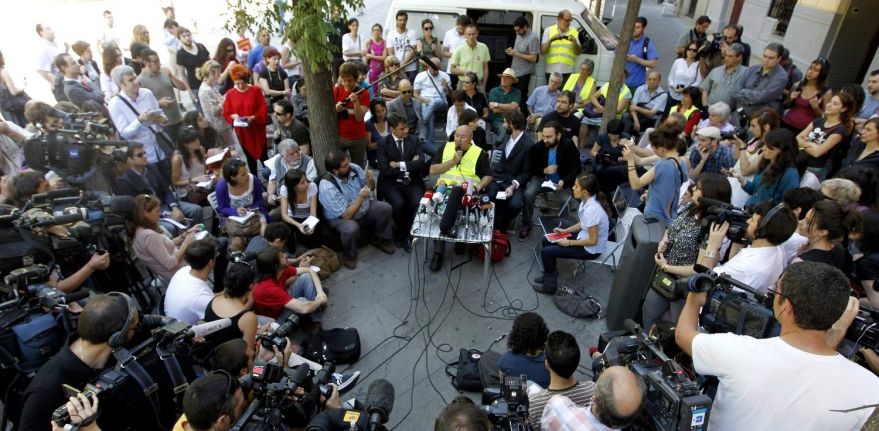 Rueda de prensa de 15MpaRato en la Plaza Santa Bárbara de Madrid el 15 de junio de 2012. / Efe