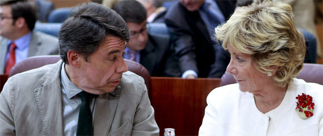 Ignacio González y Esperanza Aguirre, en una imagen de archivo durante un pleno en la Asamblea de Madrid. / Efe