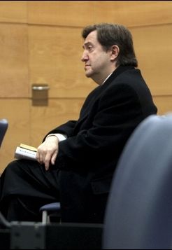 Federico Jiménez Losantos durante uno de sus juicios por querellas, en este caso, la presentada por Alberto Ruiz-Gallardón. / Emilio Naranjo (Efe)