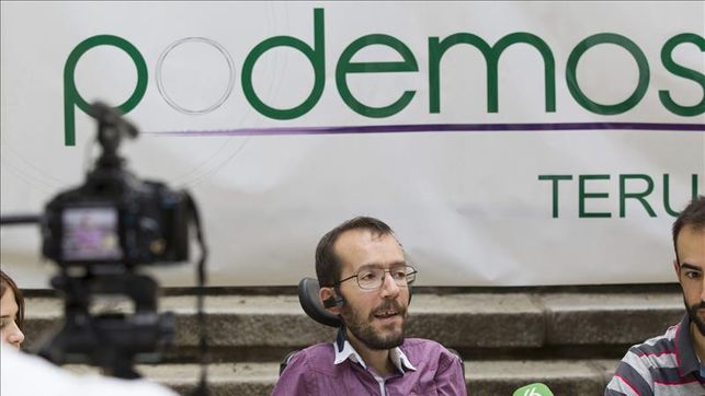 Echenique cuando presentó la primera versión de su propuesta / EFE