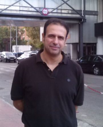 Alejandro Caballero, en las instalaciones de RTVE. / S. Padrón
