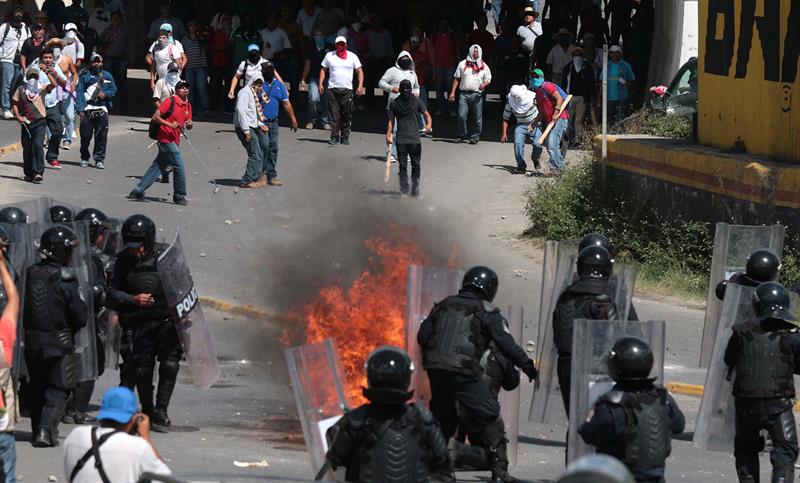 Estudiantes_maestros_masacre_Iguala