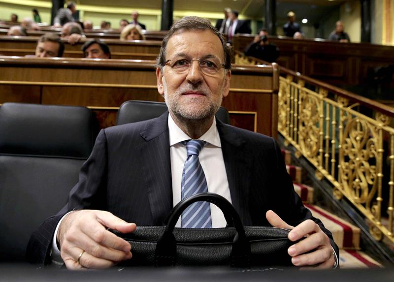 El presidente del Gobierno, Mariano Rajoy, ayer, en el Congreso, durante el debate sobre las medidas que pretende impulsar el Gobierno contra la corrupción. / Ballesteros (Efe)