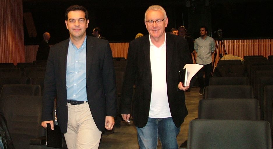 Alexis Tsipras, a la izquierda, junto a Cayo Lara, este viernes, tras el encuentro mantenido entre ambos en el Congreso. / Mariano Asenjo.