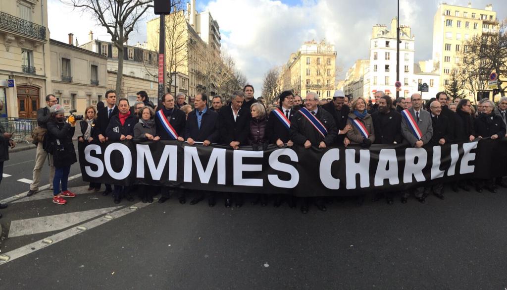 Manifestación_En_París_Sánchez_Cahcón