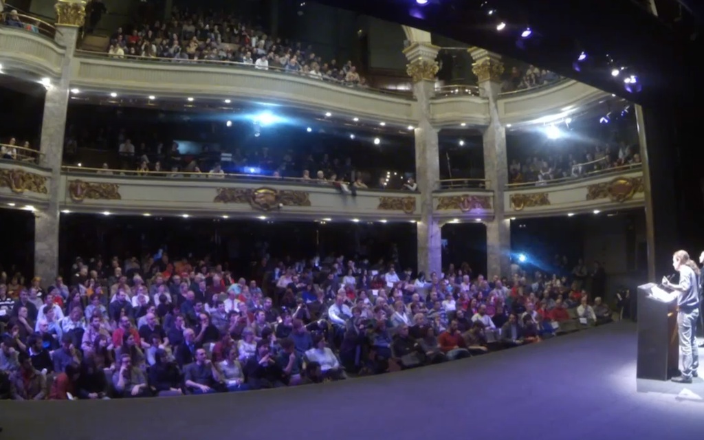 Pablo_Iglesias_teatro