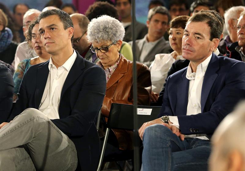 Pedro_Sánchez_y_Tomás_Gómez
