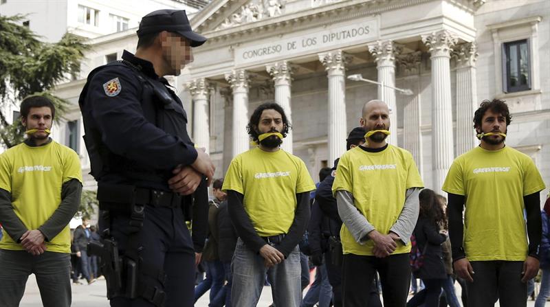 Greenpeace_contra_ley_Mordaza