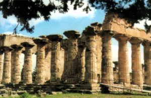 Templo griego de Cyrene, hoy cerca del Estado  Islámico de Libia. / Ministerio de Turismo de Libia