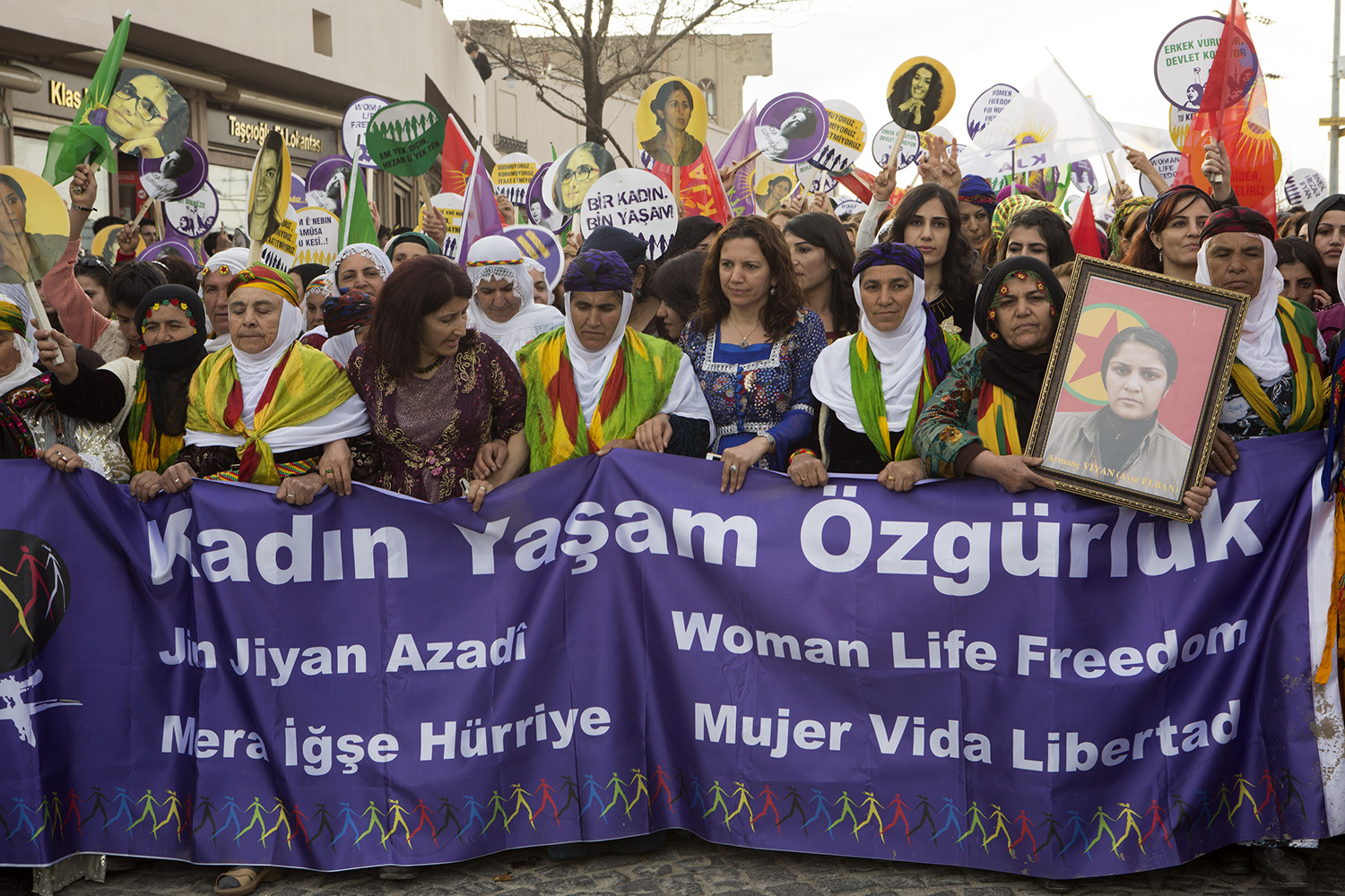 Manifestación en Nusaybin (Kurdistán). / Nar Photos (Serra Akcan y Sine Boran).