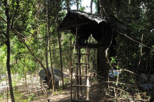 Torre de vigilancia con acceso visual a todo el campamento. (M.G.P.)