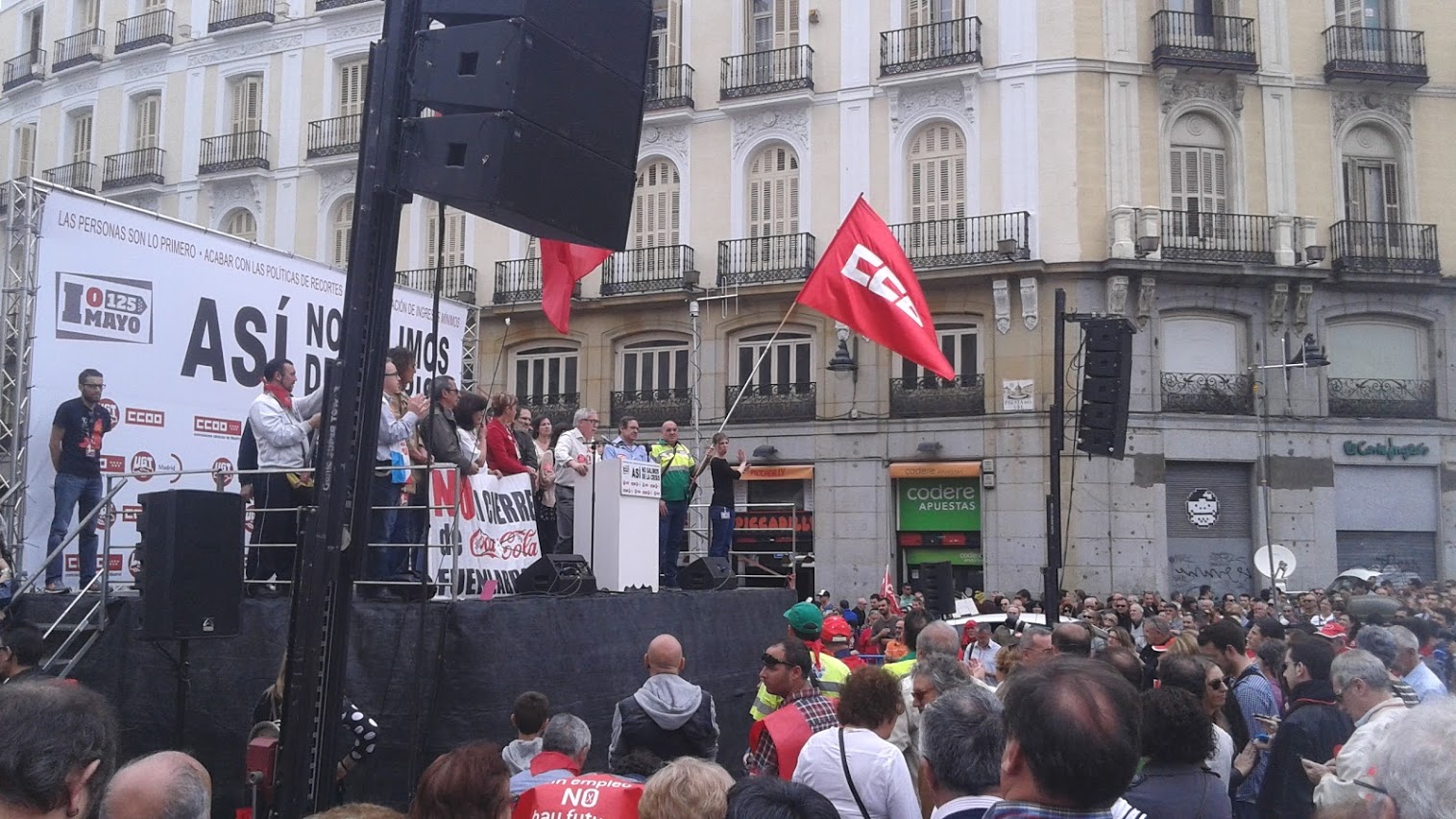 El secretario general de CCOO, Ignacio Fernández Toxo, interviene al término de la manifestación. / Fotos: Miguel Muñoz