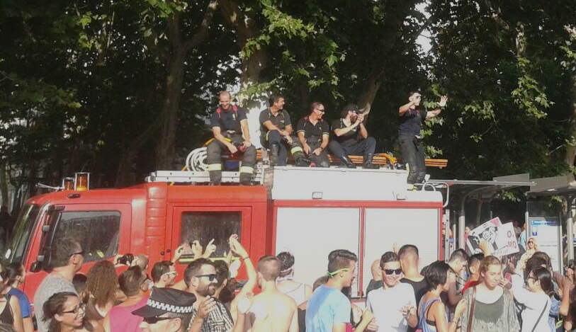 bomberos_orgullo_2015