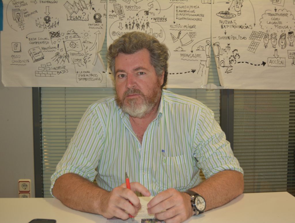 Juan López de Uralde, vencedor de las primarias de Equo para las generales y coportavoz del partido, tras la entrevista con cuartopoder.es / Miguel Muñoz