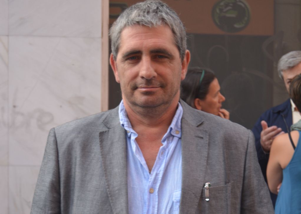 Mario Cortés, portavoz de la Plataforma de Afectados por la hepatitis C, a la entrada del acto.