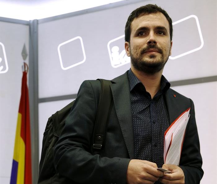 Alberto Garzón, a su llegada a la reunión del úlitimo Consejo Político de Izquierda Unida. / Sergio Barrenechea (Efe)