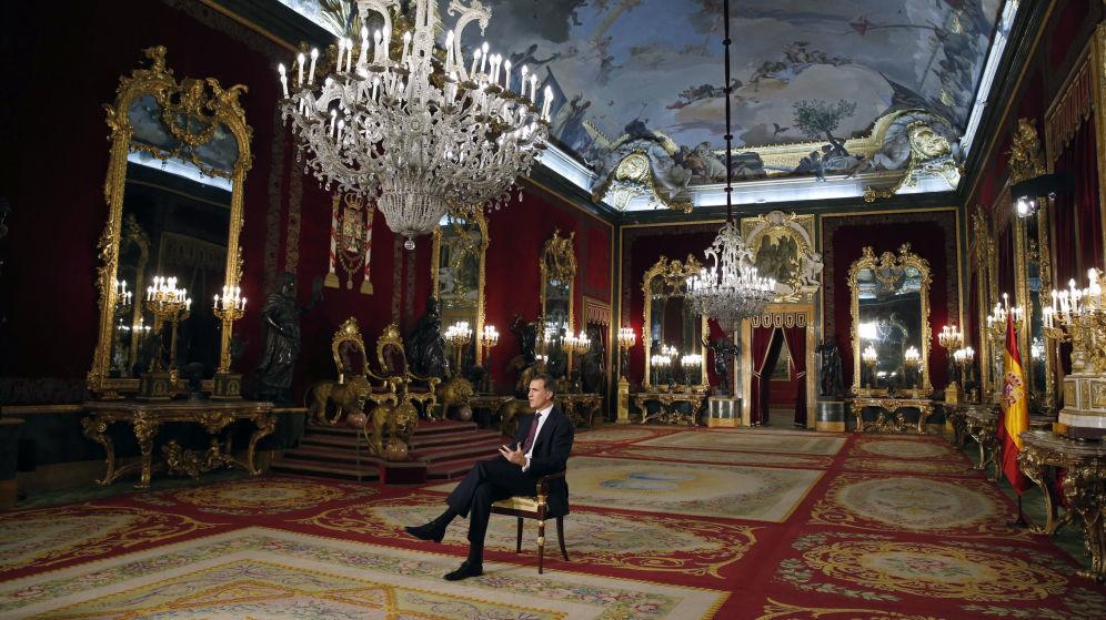 Felipe_VI_mensaje_Navidad_salon_trono