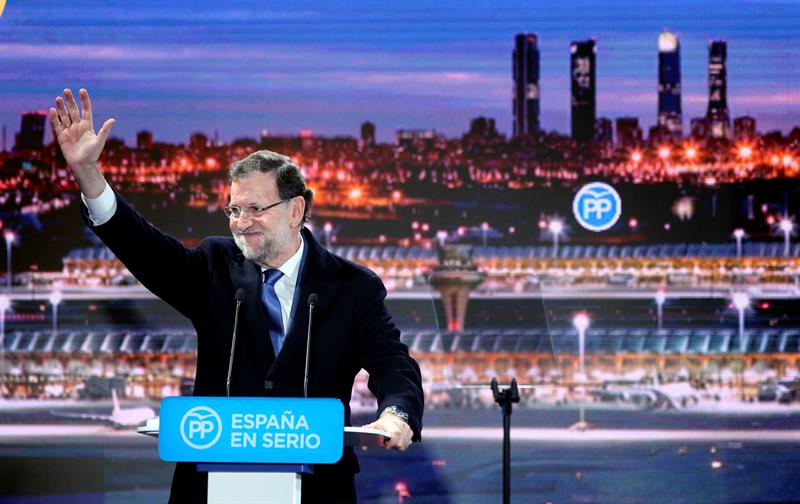 El presidente del Gobierno, Mariano Rajoy, ayer, durante el acto de inicio de campaña organizado por el PP en Madrid. / Ballesteros (Efe)