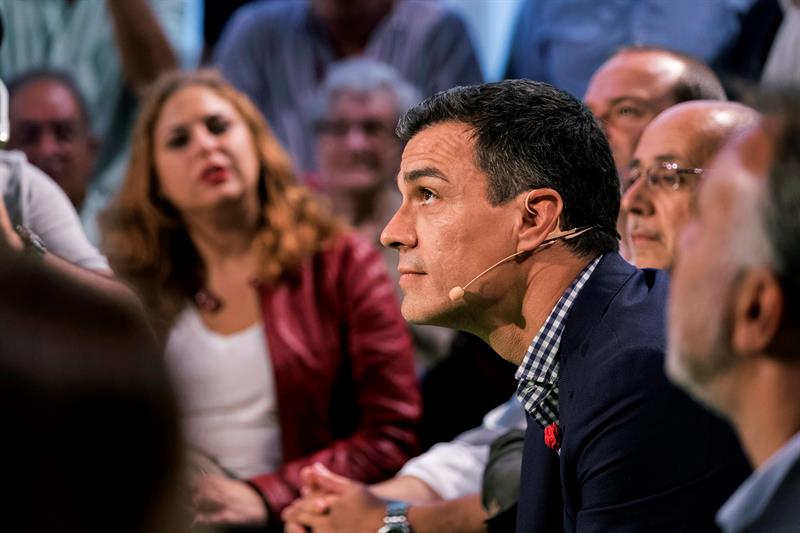 Pedro Sánchez, durante el acto de precampaña que los socialistas celebraron el pasado 2 de junio en Las Palmas de Gran Canaria. / Ángel Medina G. (Efe)