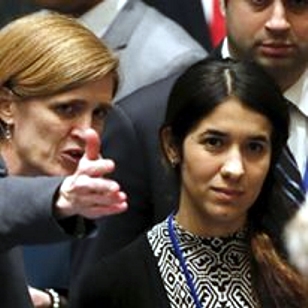 Nadia, derecha, es presentada a los miembros del Consejo de Seguridad antes de su intervención en la ONU. / Nadia-Murad Facebook