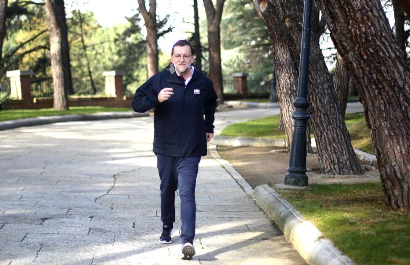 El presidente del Gobierno en fuciones, Mariano Rajoy, haciendo deporte, como cada mañana, en una imagen de archivo. / Efe