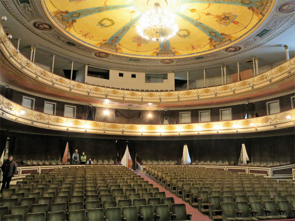 Teatro municipal de Iquique. / J.M.