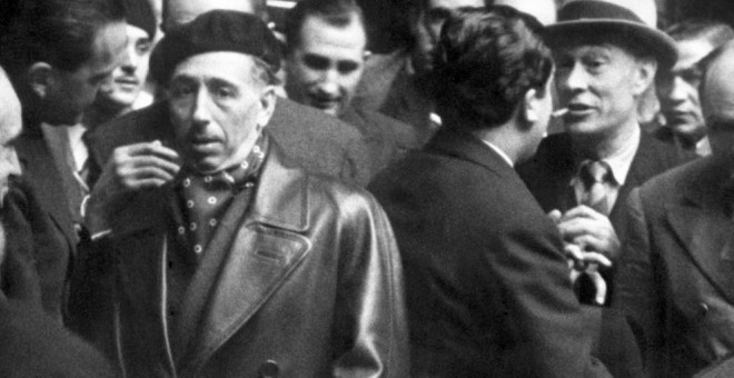 Lluis Companys, a la izquierda, en una marcha celebrada el 1 de febrero de 1939. / Efe