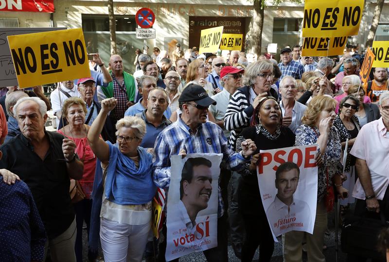 Comitñe Federal del PSOE. Simpatizantes