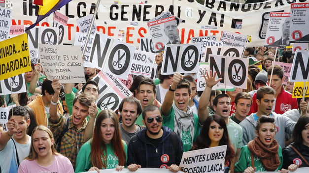 Imagen de archivo de una manifestación de estudiantes en contra de la LOMCE. / Efe