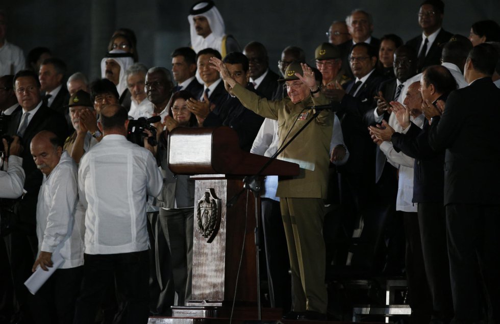 Fidel Castro: homenaje póstumo de su hermano Raúl.
