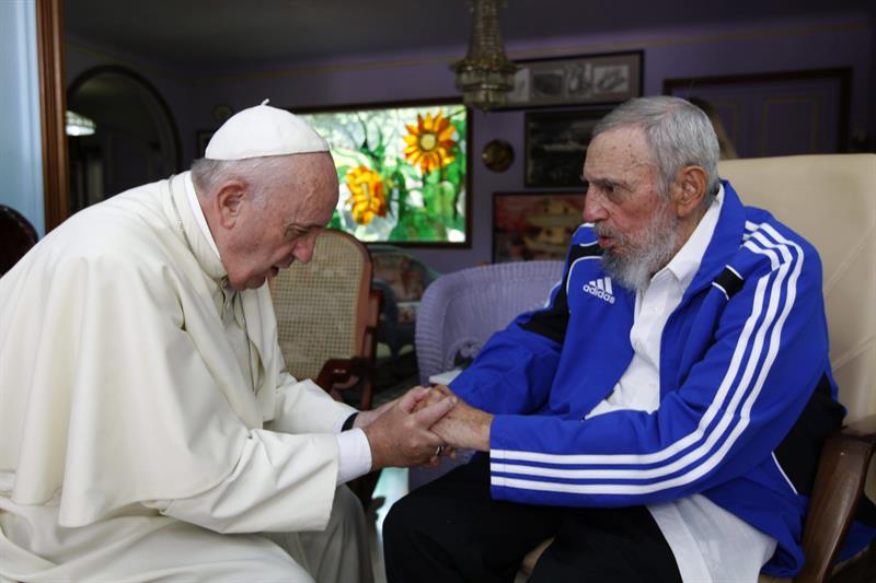 papa-fidel-castro-2015-efe