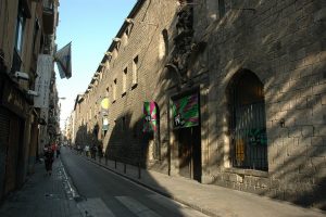 Calle del Hospital en el Raval de Barcelona/Josep Renalias (Wikipedia)