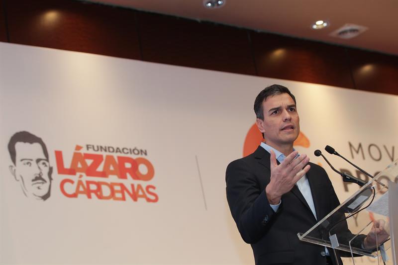 Pedro Sánchez, durante su conferencia en México. / Alex Cruz (Efe)